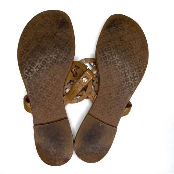 ❎ SOLD Tory Burch Miller Sandals Patent Leather Tan Brown Size 9 - Picture 12 of 14
